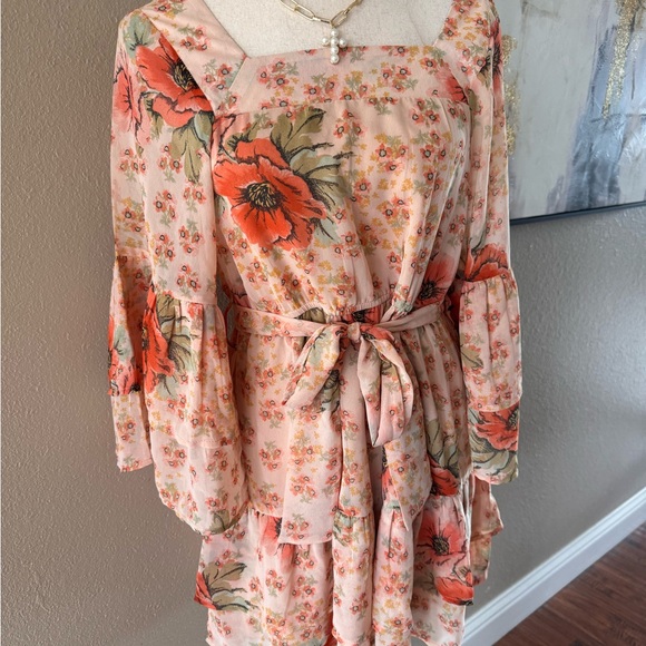 Floral Peach Dress with Bell Sleeves - Picture 5 of 7